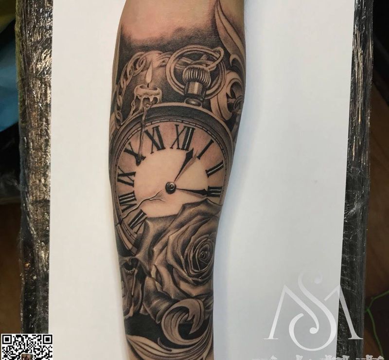 玫瑰骷髏時鐘纹身图片