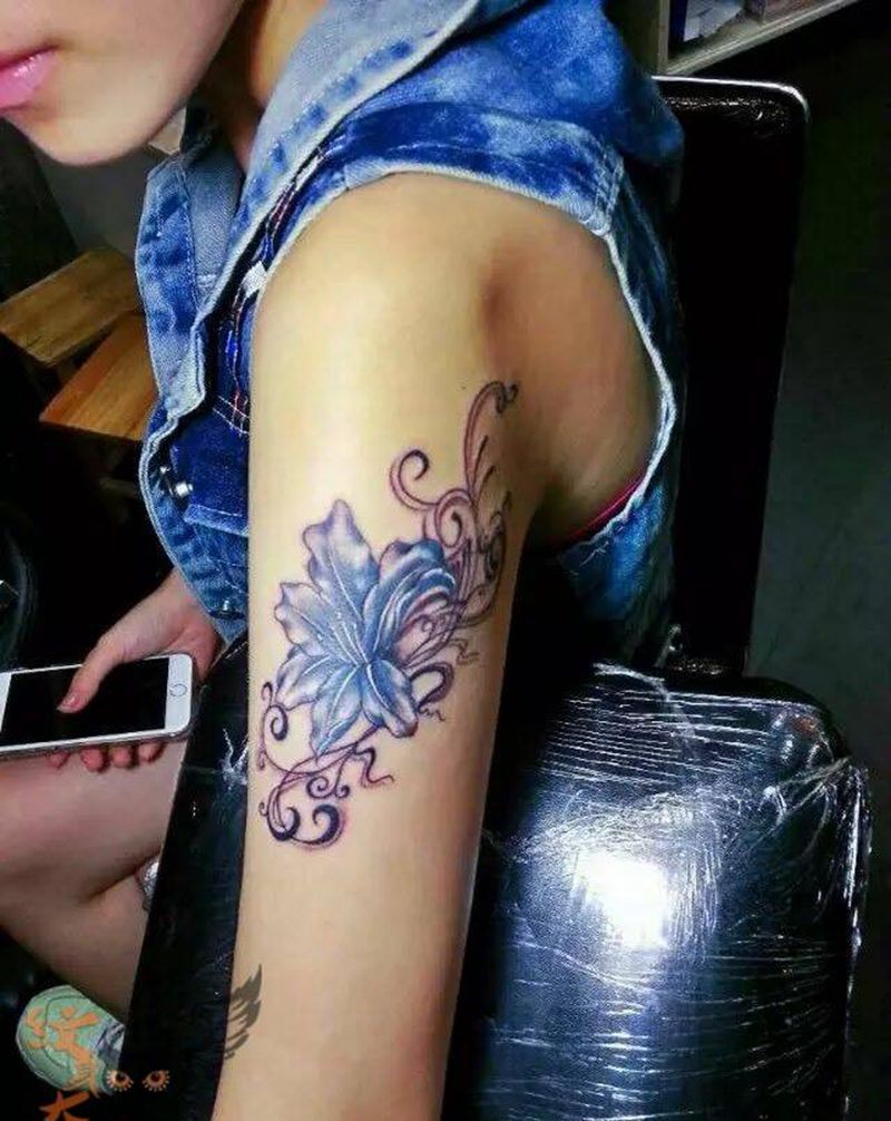 彼岸花纹身图片