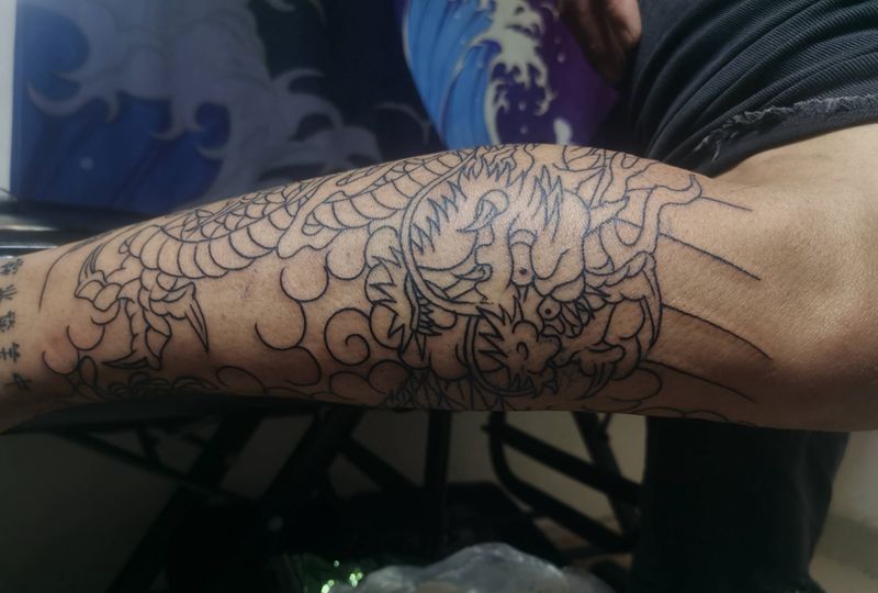 老传统  线纹身图片_腿部老传统纹身图案