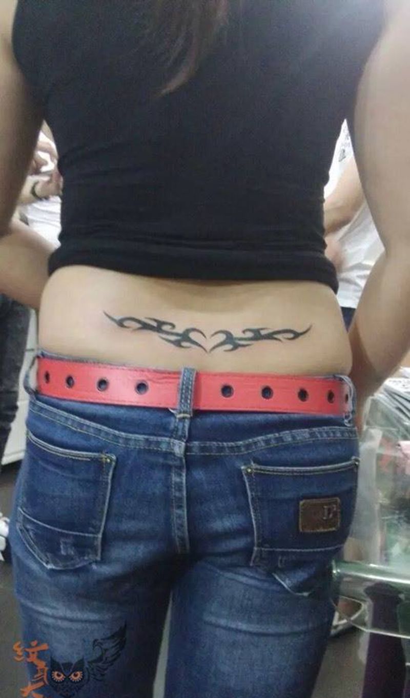 腰花纹身图片