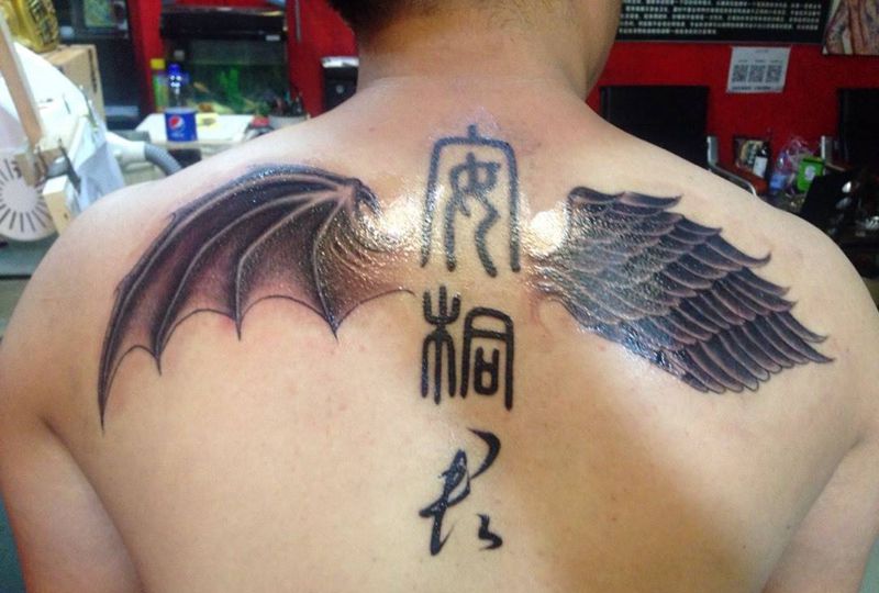 翅膀纹身图片