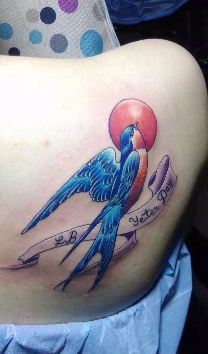 春燕纹身图片
