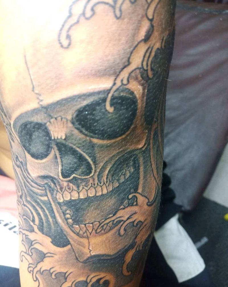 咕噜头。纹身图片_臀部新传统纹身图案