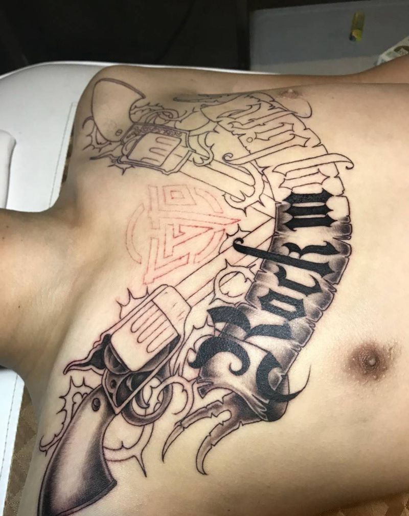 花胸待续纹身图片