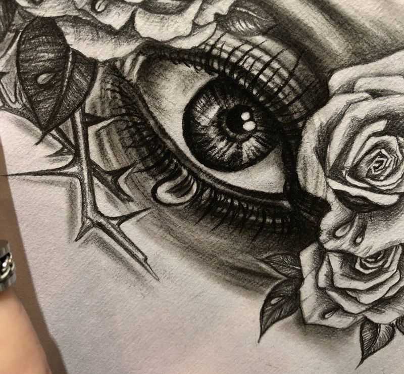 稿 //卡姿兰大眼睛纹身图片