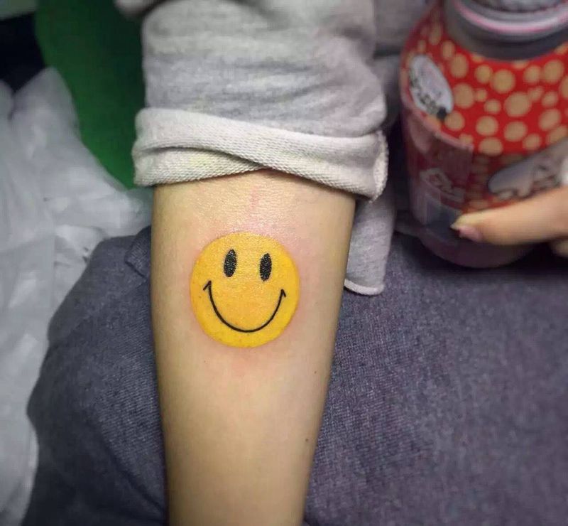 微笑纹身图片