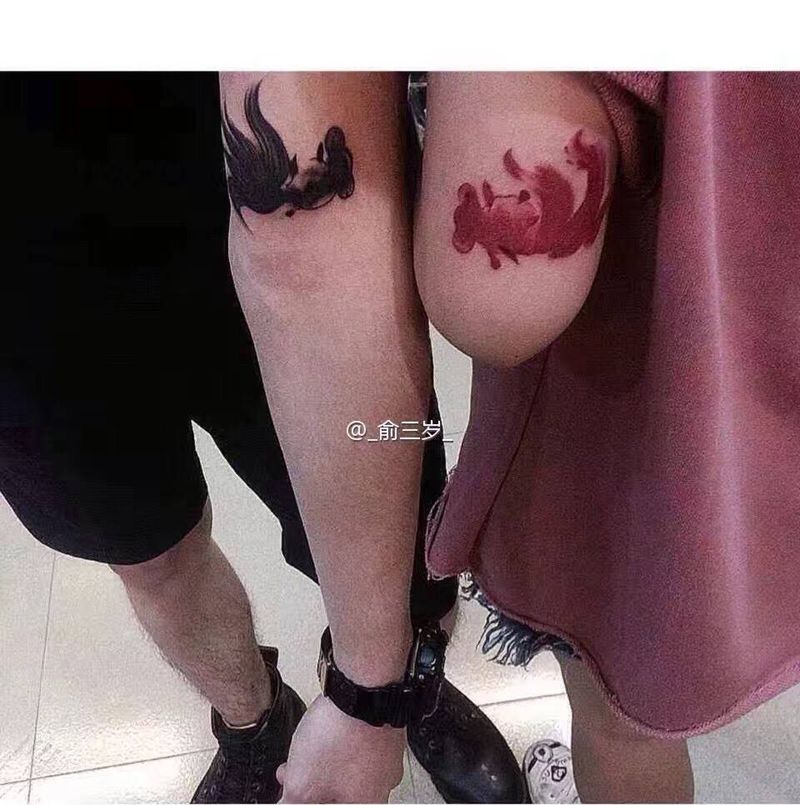 纹忆刺青出品，金鱼纹身图片