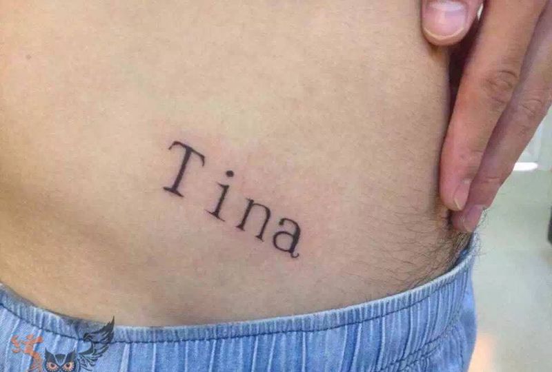 这个字母是什么意思？看不懂纹身图片