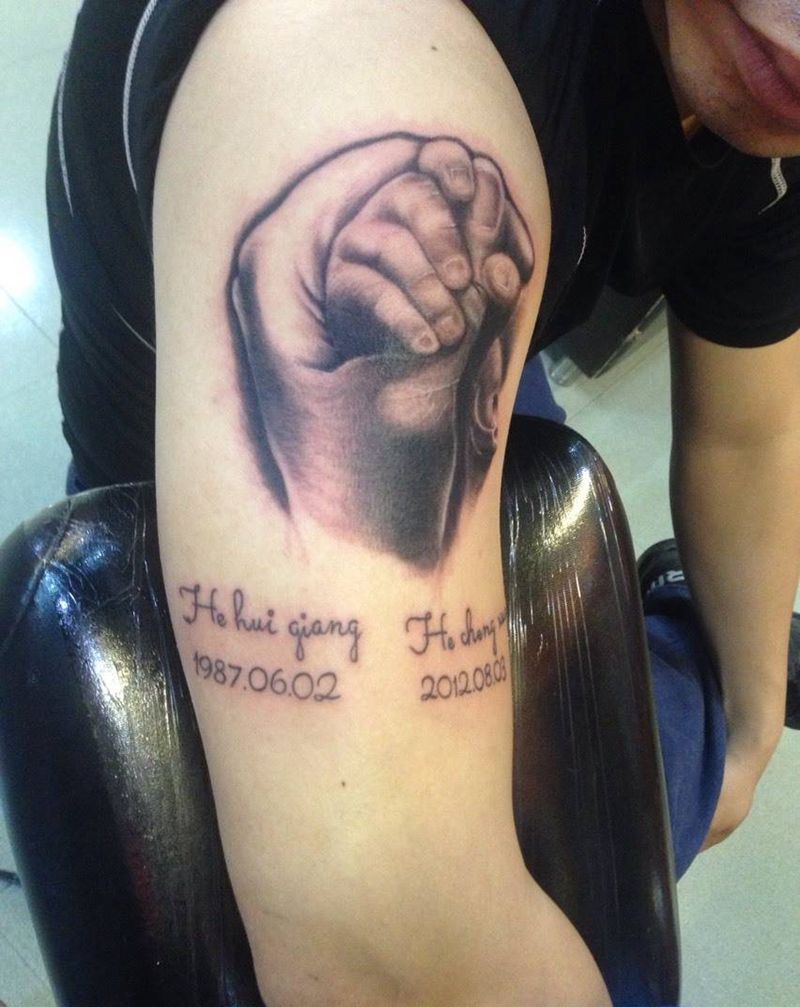 大手牵小手纹身图片