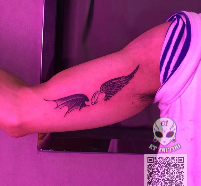 小翅膀纹身图片