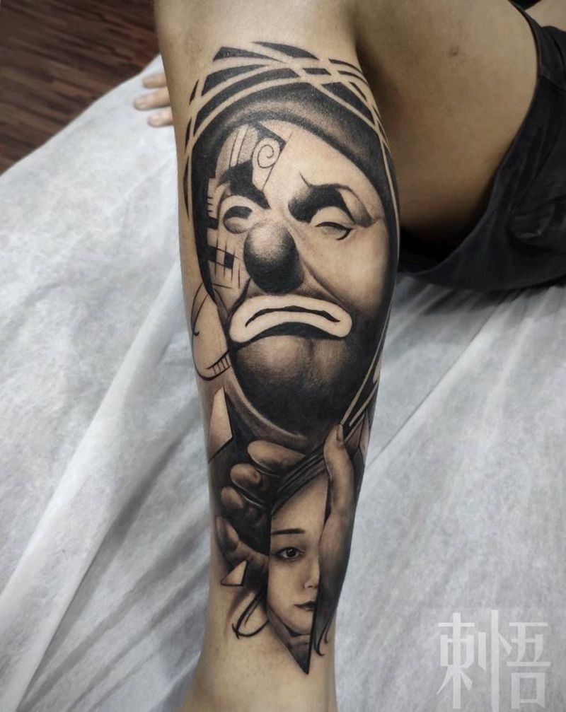 小丑面具纹身图片_腿部欧美写实纹身图案