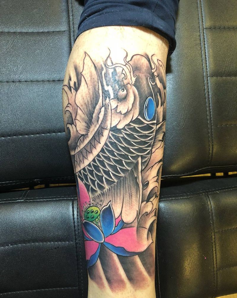 小腿鲤鱼纹身图片