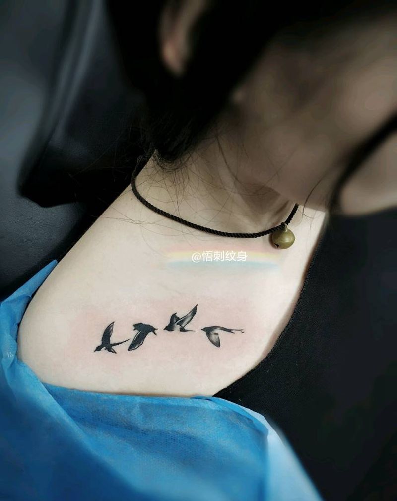 燕子纹身图片_肩部纹身图案