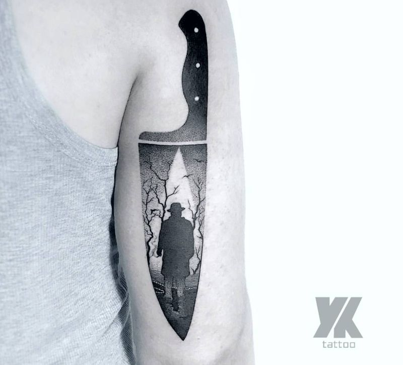 刀-剪影纹身图片_手臂点刺剪影人物纹身图案