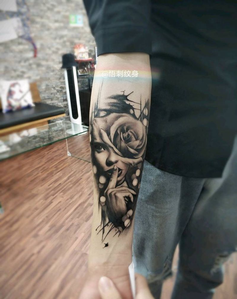 欧美人物纹身图片_手部欧美写实纹身图案