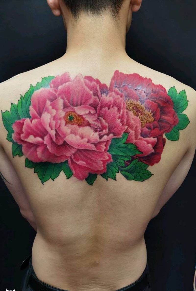 后背牡丹花纹身图片_背部欧美写实纹身图案