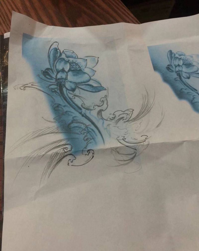 水浪荷花纹身图片