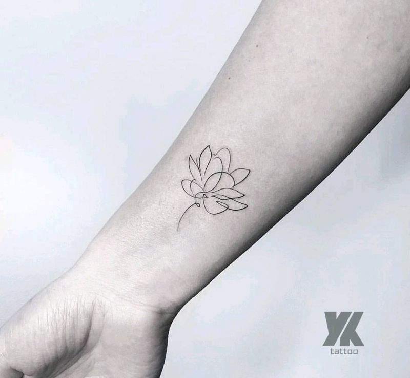 小清新莲花线条纹身图片