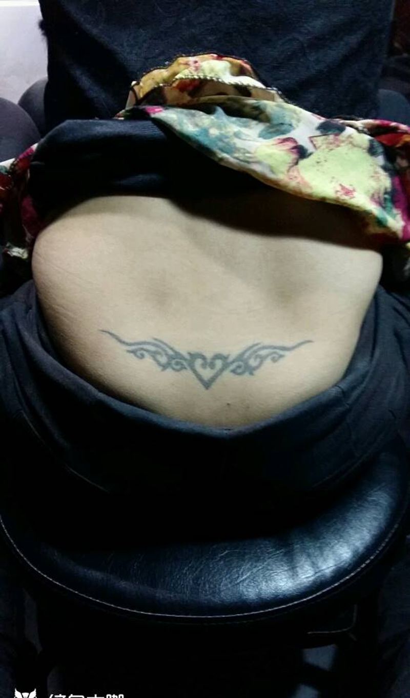 莲遮盖纹身图片