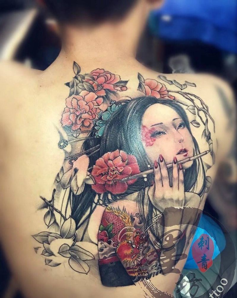 艺妓纹身图片_成品背部人物纹身图案