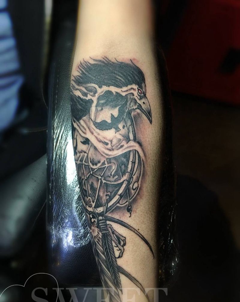 乌鸦与捕梦网纹身图片