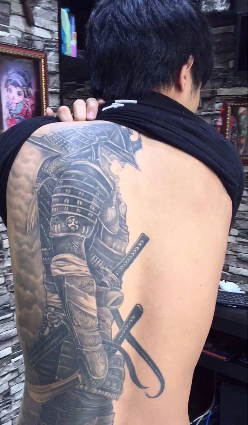 恢复了1年的（武士）作品添加满纹身图片