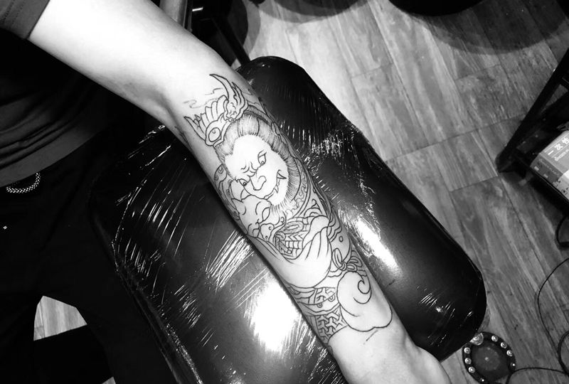 猴哥纹身图片_腿部新传统纹身图案