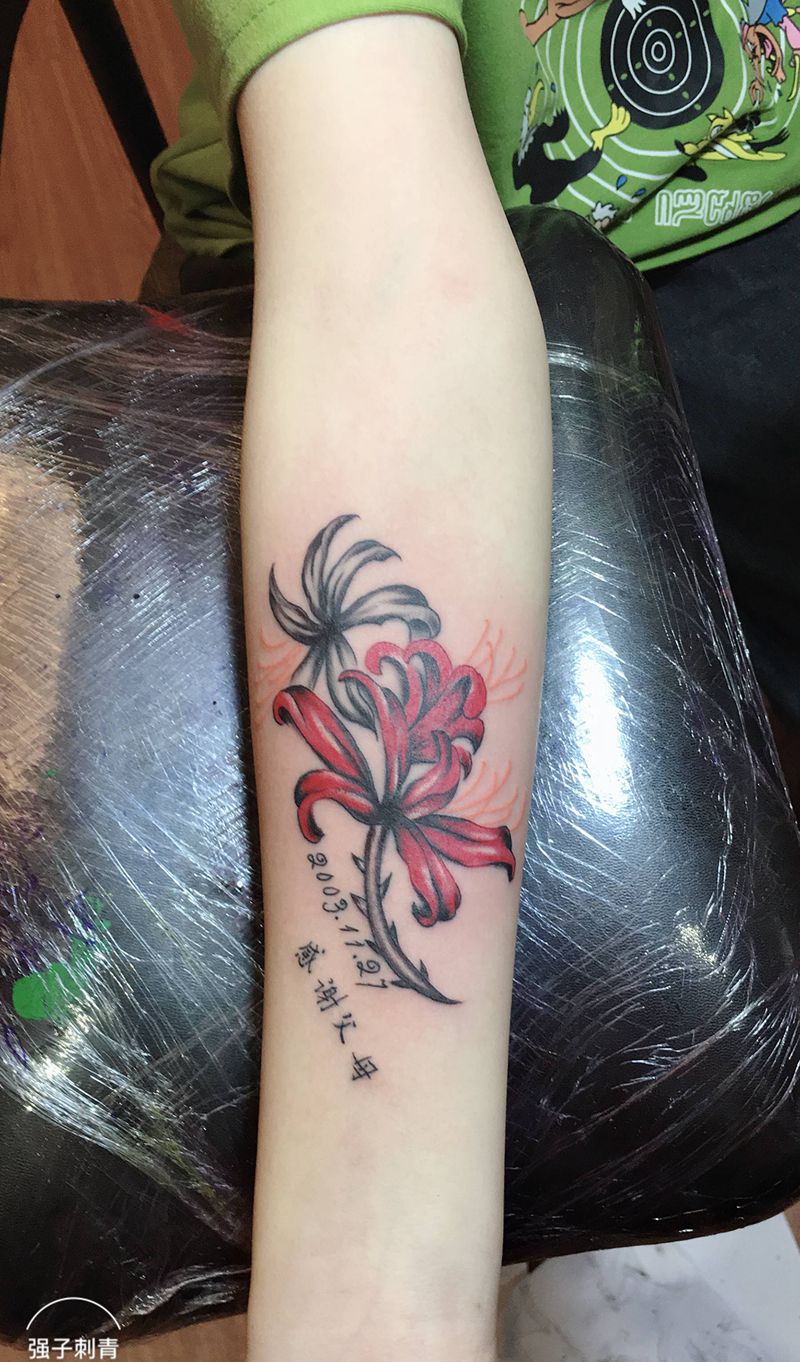 彼岸花纹身图片_手臂纹身图案