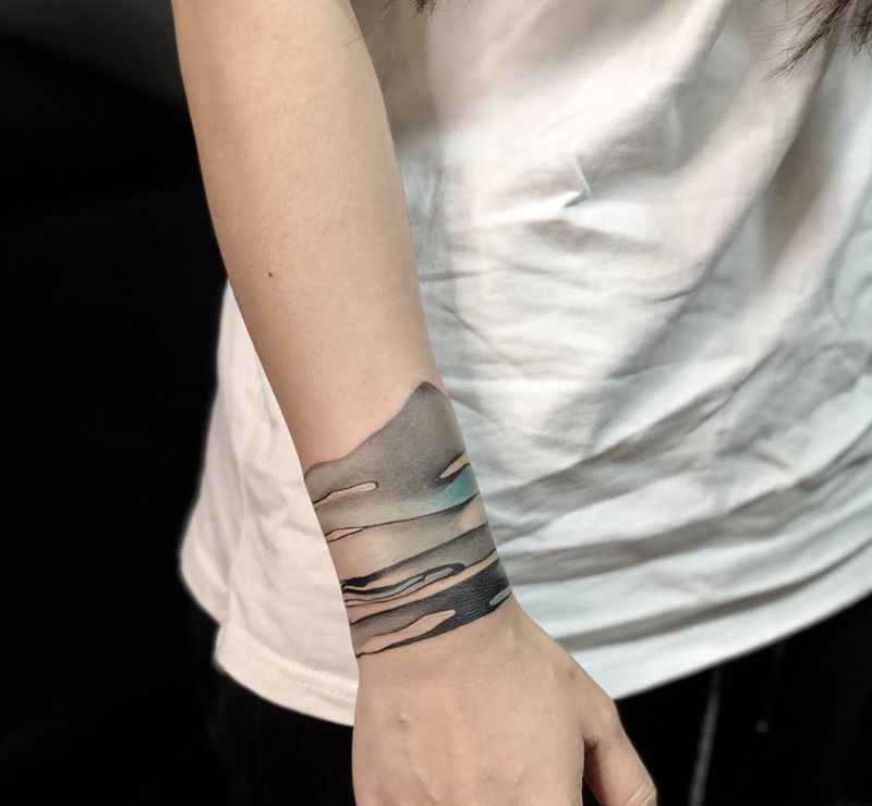 臂环纹身图片_手臂水墨纹身图案