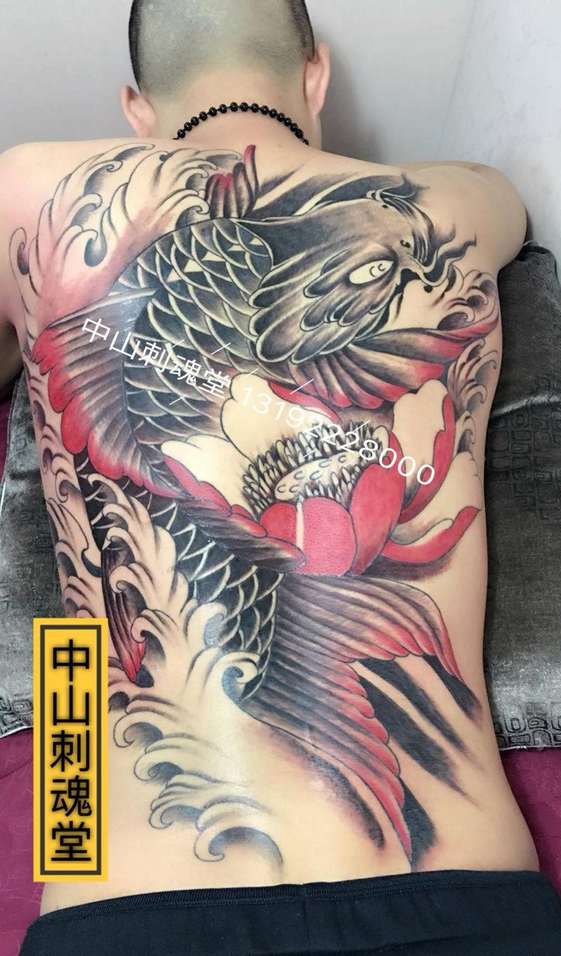 满背未完成纹身图片