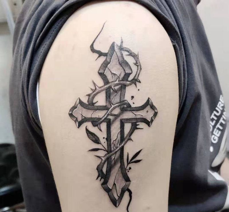 招纹身师一名有意者联系纹身图片_手臂欧美写实纹身图案