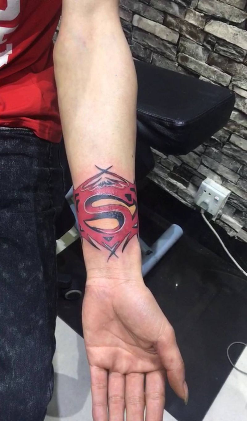 超人纹身图片