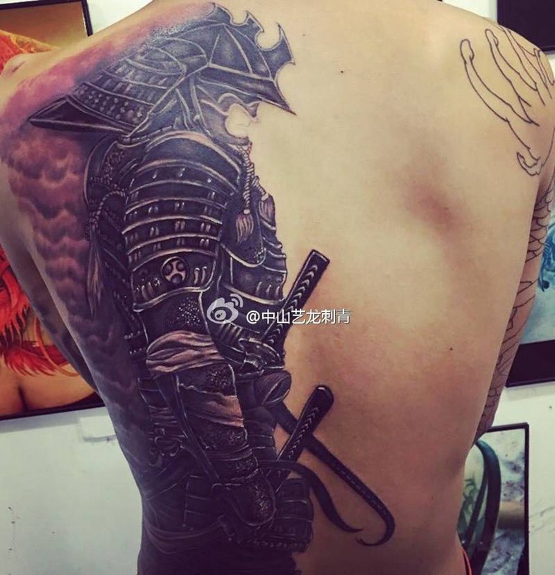 日本武士纹身图片_成品背部传统鬼神人物纹身图案
