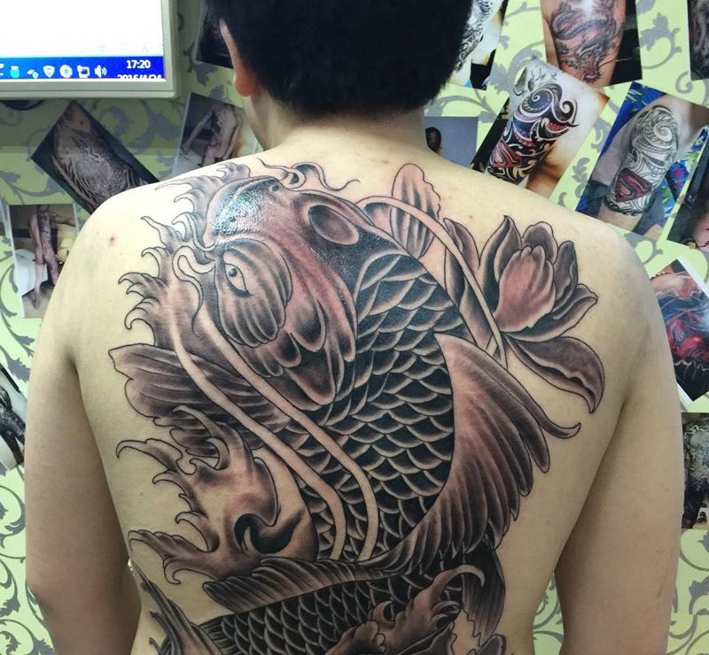 招财锦鲤纹身图片
