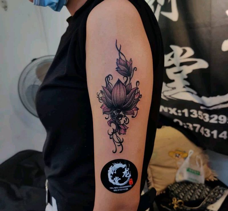 臂花纹身图片_新传统纹身图案