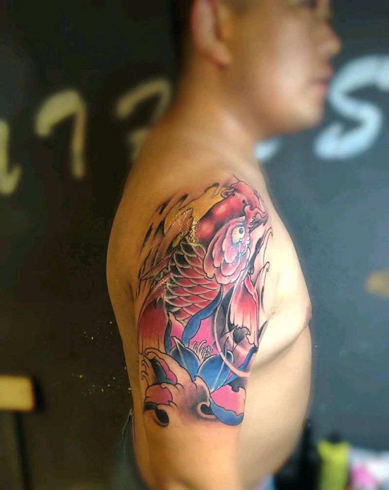 鲤鱼纹身图片_新传统水彩纹身图案