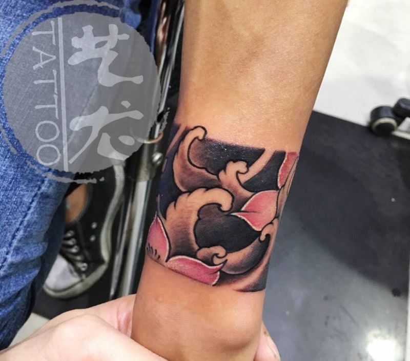 浪花手环纹身图片