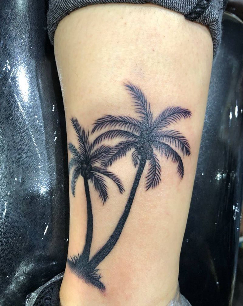 椰子树纹身图片_腿部纹身图案