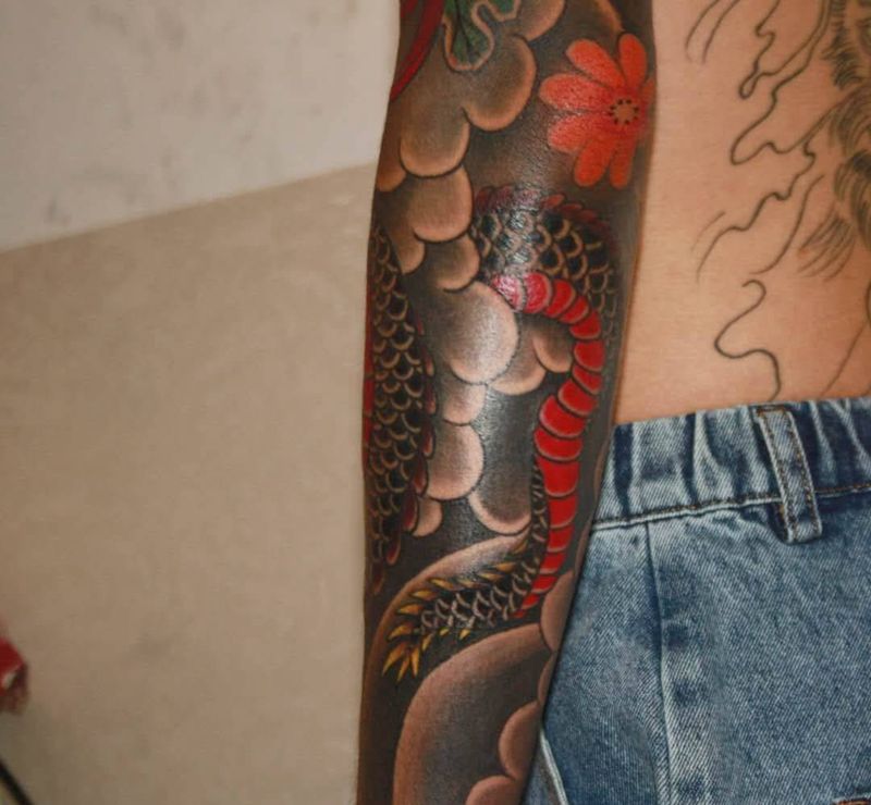 花臂纹身图片_手臂老传统纹身图案