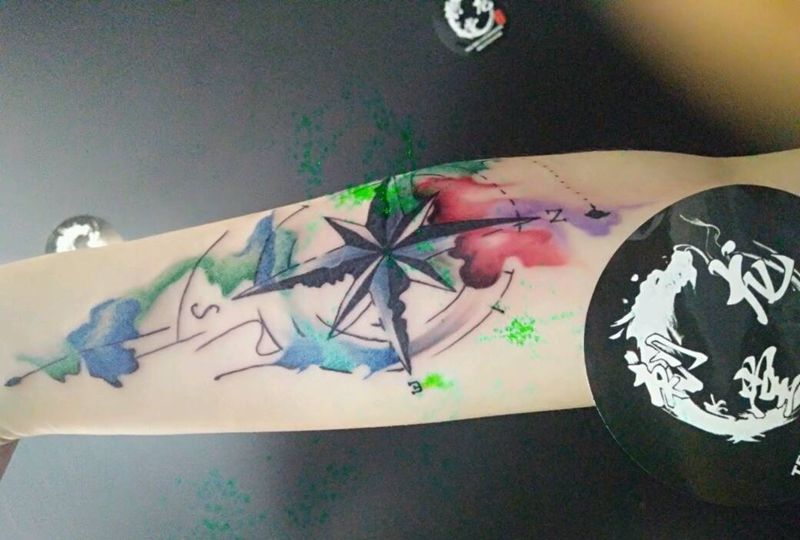 水彩小臂纹身图片