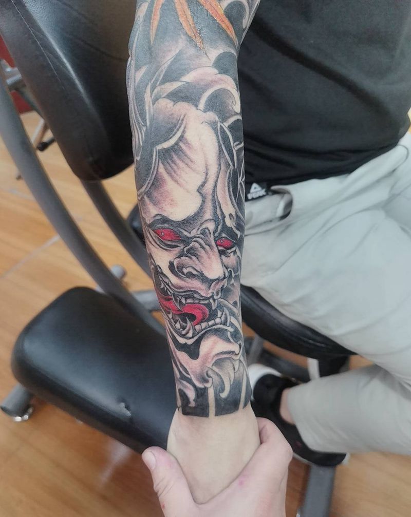 般若花臂纹身图片_手臂新传统纹身图案