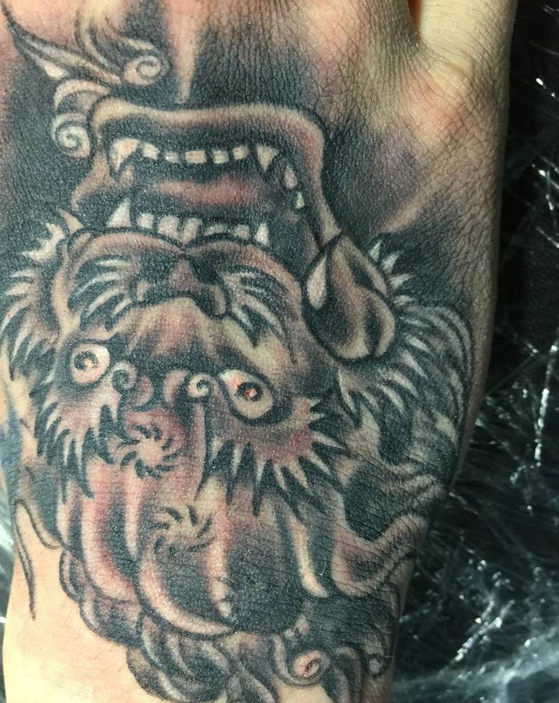 有点痛的位置纹身图片