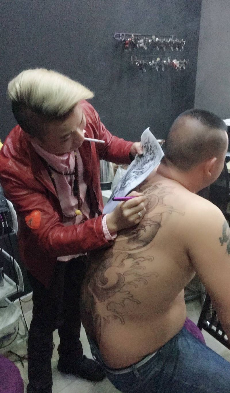 工作花絮纹身图片