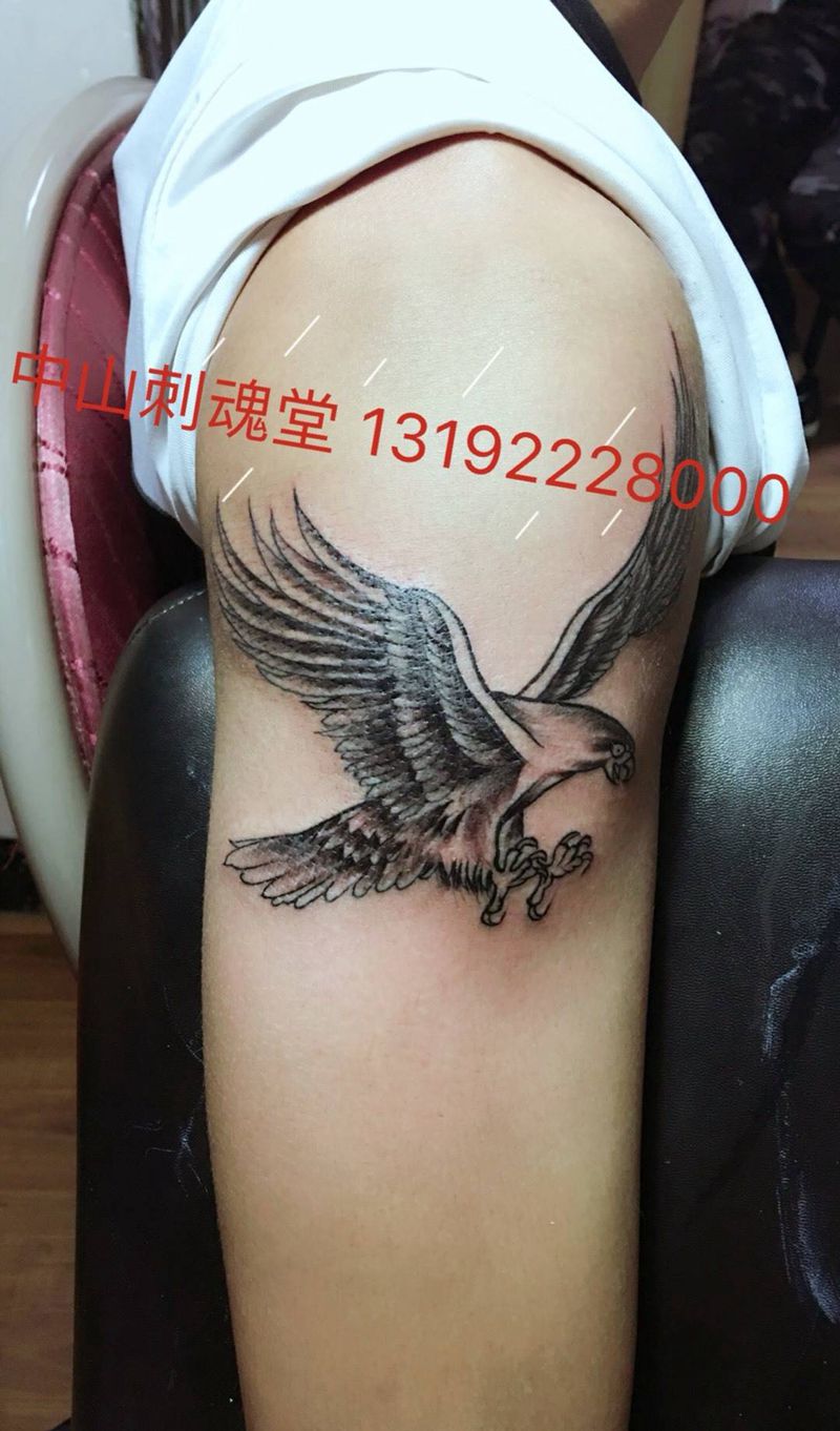 鹰纹身图片
