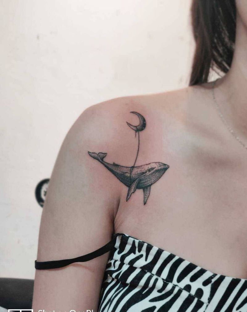 鲸鱼纹身图片_胸部点刺纹身图案