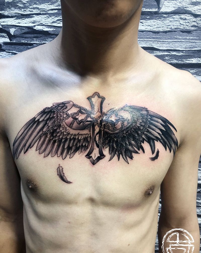 十字之翼纹身图片_胸部水墨纹身图案