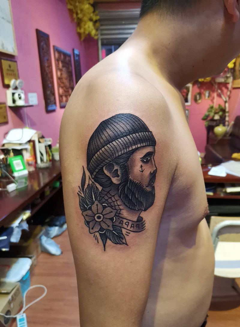 老学校里的老男人纹身图片_Old School纹身图案