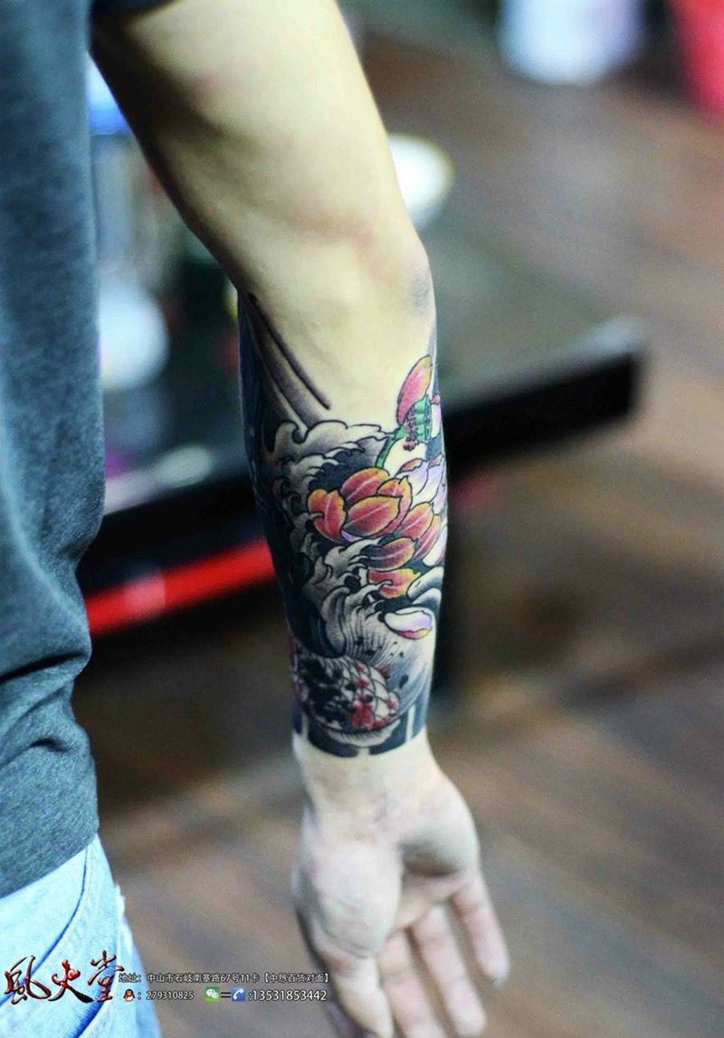 包小臂纹身纹身图片_成品手臂传统植物动物遮盖纹身图案