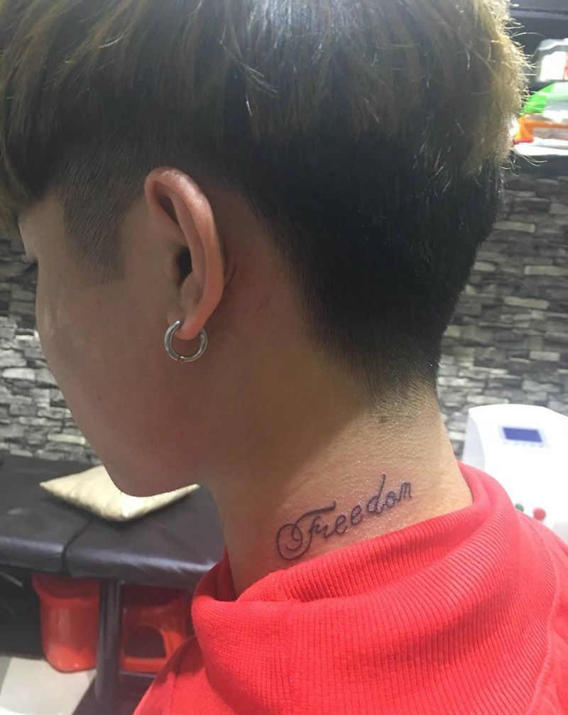 帅哥的英文纹身图片