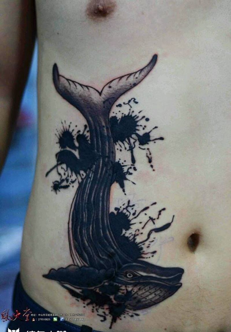蓝鲸遮盖旧图完成纹身图片_腹部欧美动物成品纹身图案
